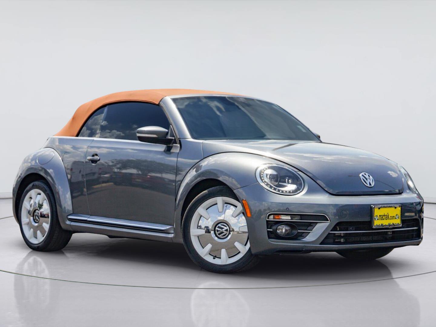 Platinum Gray Metallic/Brown Roof 2019 Volkswagen Beetle Convertible Front-Wheel Drive Automatic