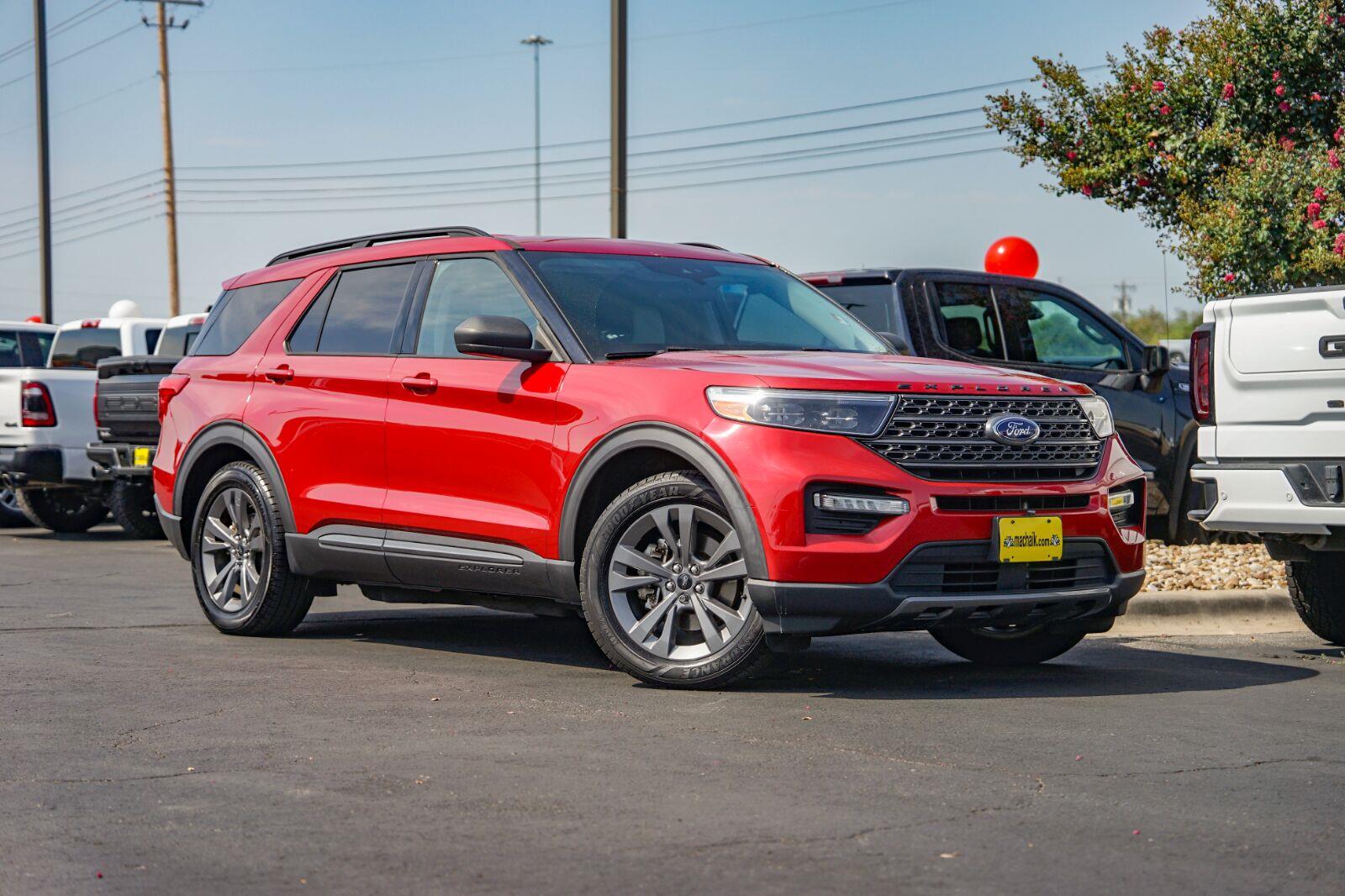  2021 Ford Explorer XLT RWD   