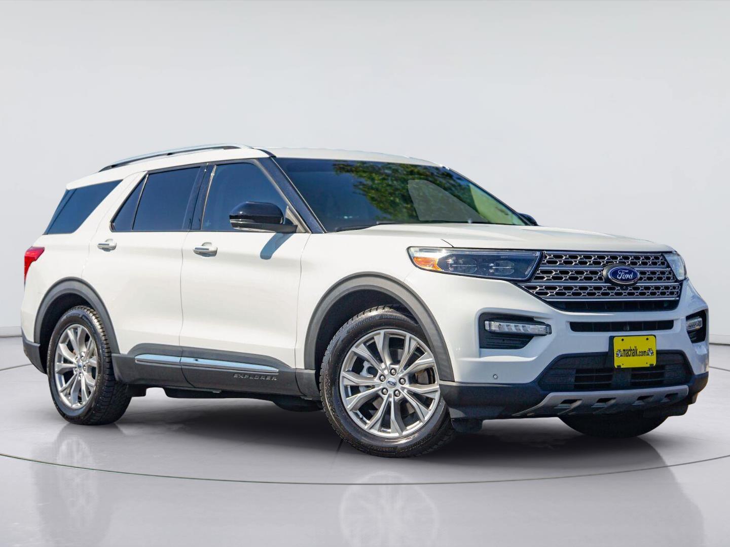 Oxford White 2021 Ford Explorer SUV / Crossover Rear-Wheel Drive Automatic
