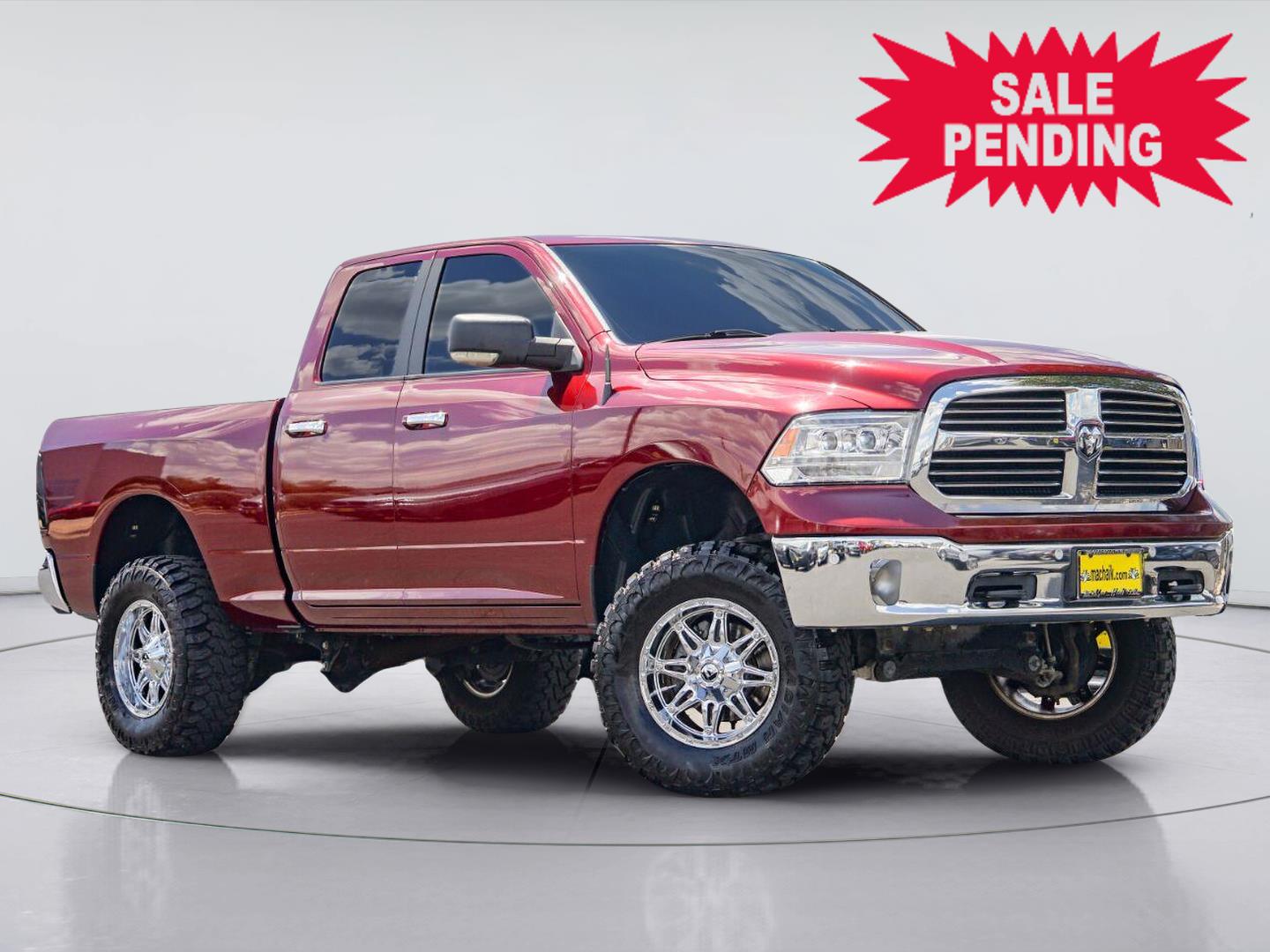 2017 RAM 1500 Rojo (Delmonico Red Pearlcoat) Camioneta Todo terreno 8 velocidades Automática