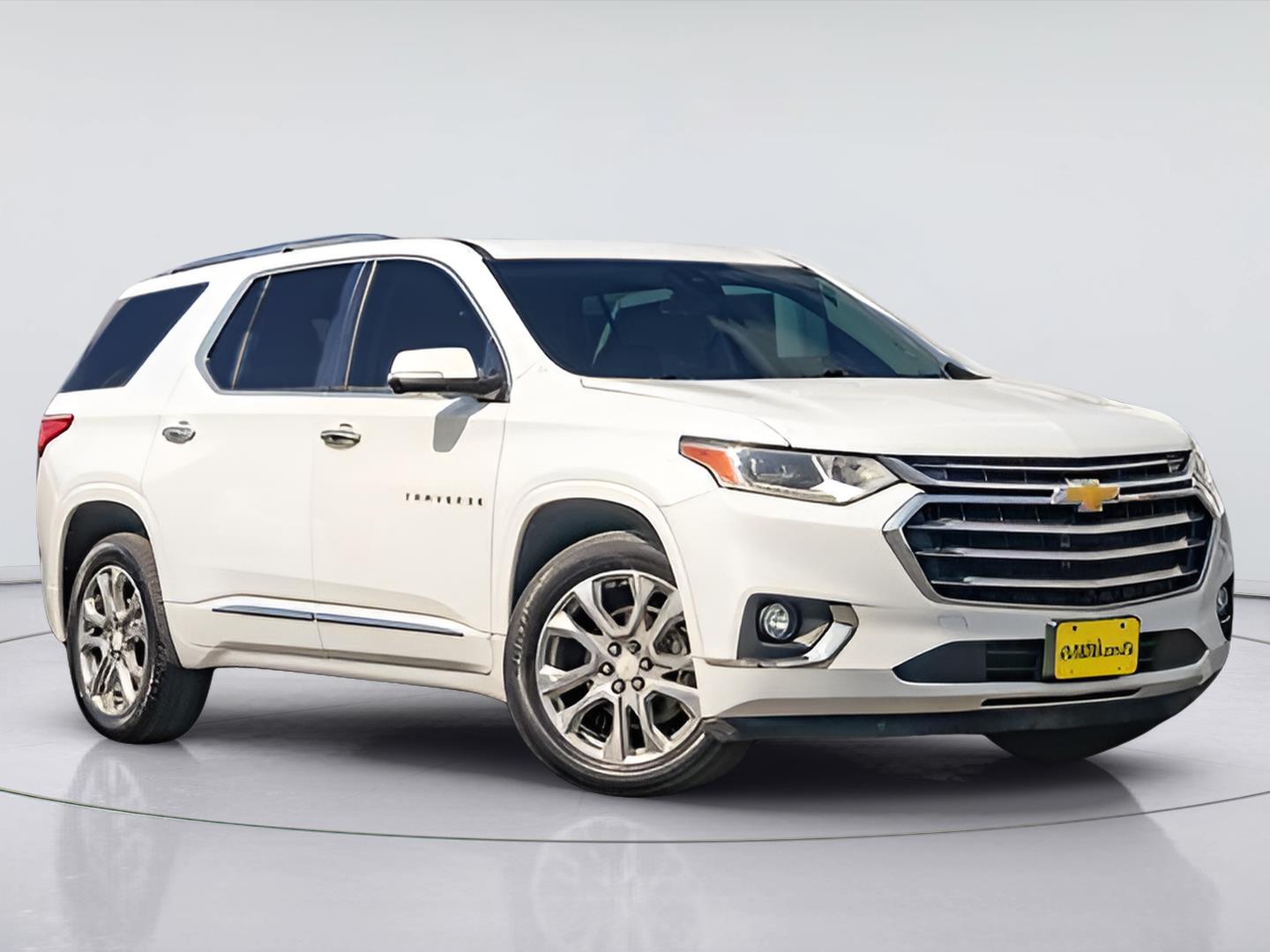 Summit White 2019 Chevrolet Traverse SUV / Crossover Front-Wheel Drive 9-Speed Automatic