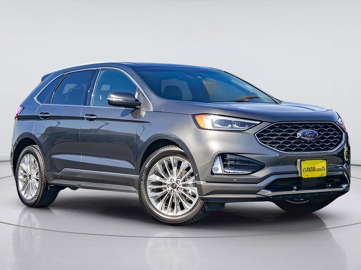  2020 Ford Edge Titanium FWD   