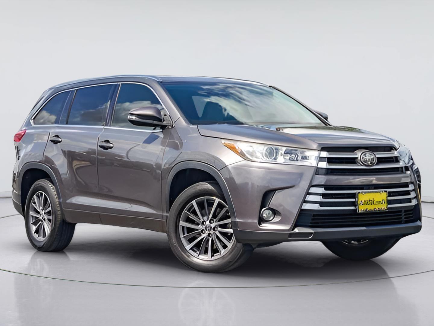Predawn Gray Mica 2017 Toyota Highlander SUV / Crossover Front-Wheel Drive 8-Speed Automatic