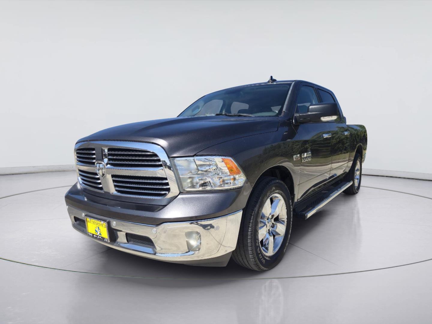 Bright Silver Metallic Clearcoat 2017 RAM 1500 Pickup Truck 4X2 8-Speed Automatic