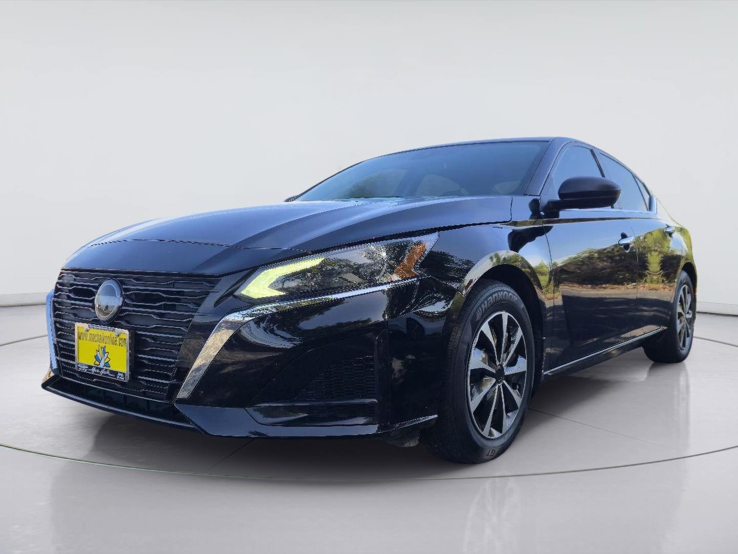 Super Black 2024 Nissan Altima Sedan Front-Wheel Drive Continuously Variable Transmission