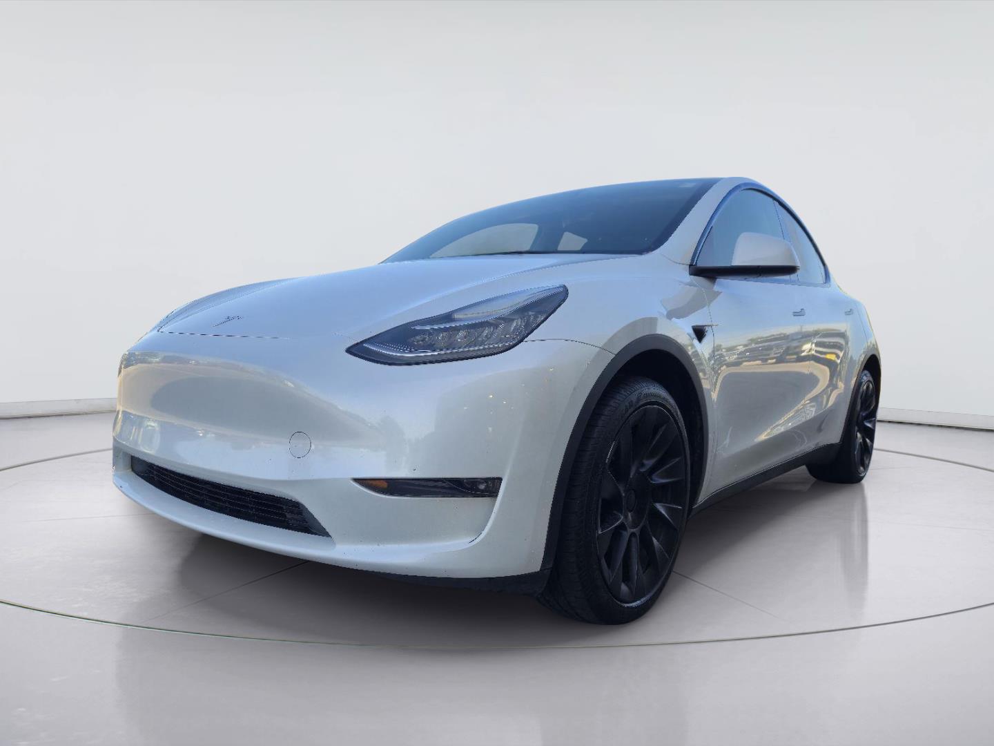 Pearl White Multi-Coat 2023 Tesla Model Y SUV / Crossover All-Wheel Drive Automatic