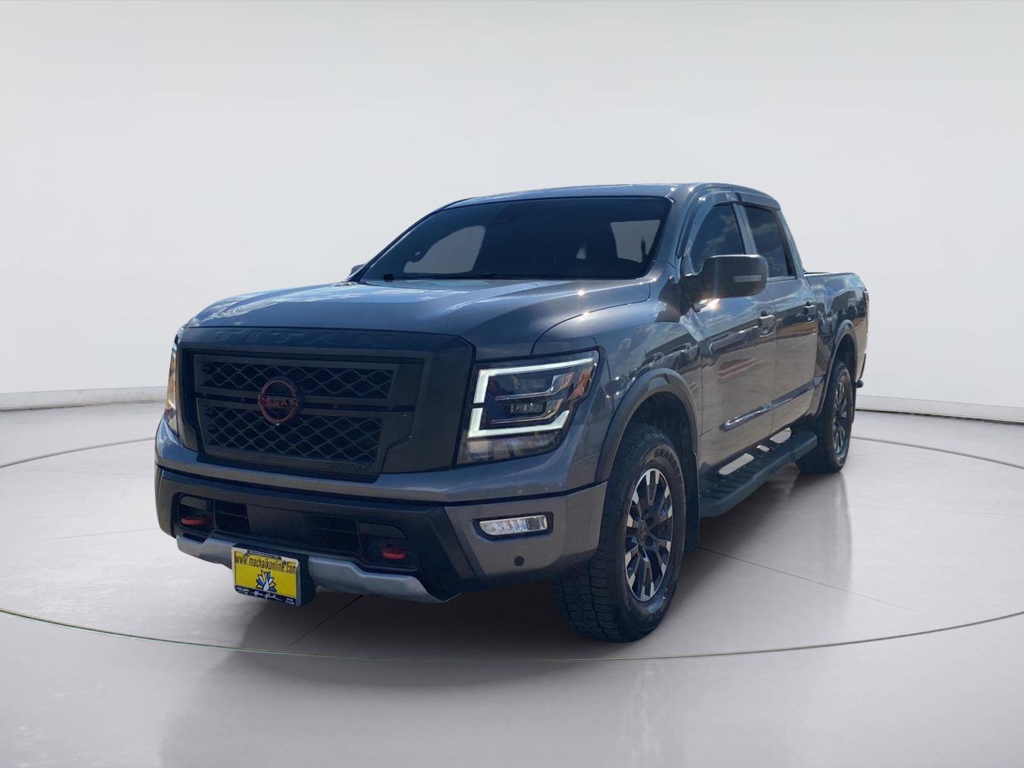 2023 Nissan Titan PRO-4X Crew Cab 4WD