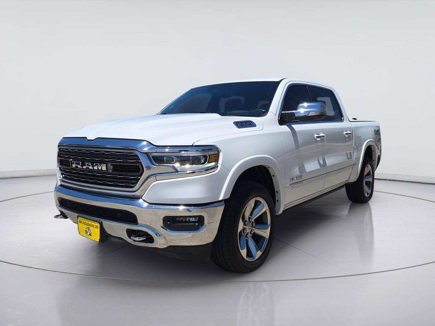 Bright White Clearcoat 2021 RAM 1500 Pickup Truck Four-Wheel Drive 8-Speed Automatic