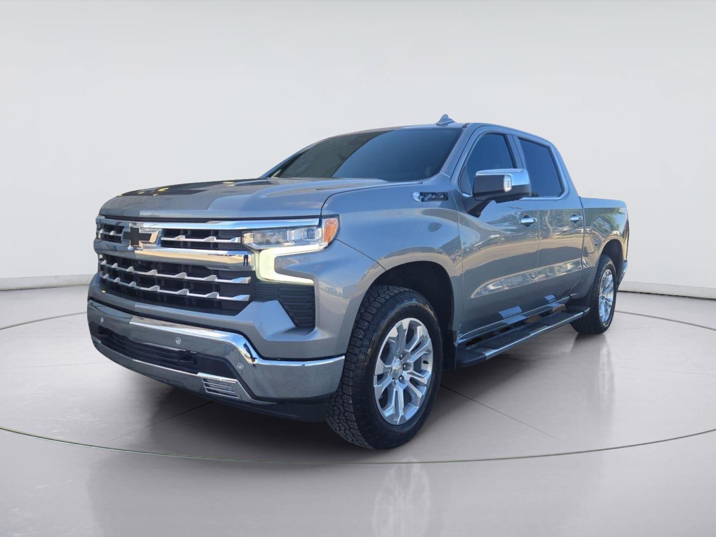 Sterling Gray Metallic 2023 Chevrolet Silverado 1500 Pickup Truck Four-Wheel Drive Automatic