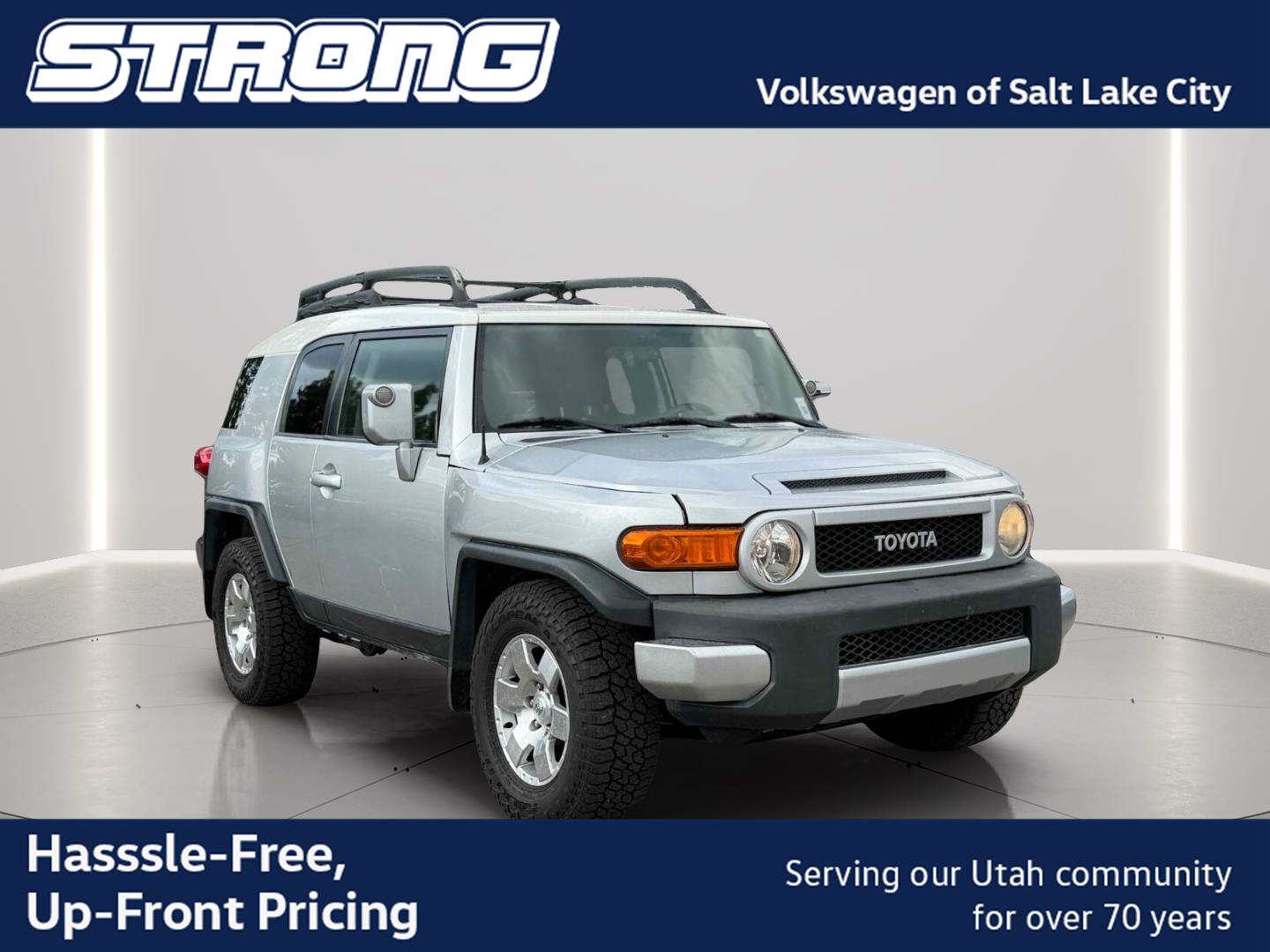 White/Titanium Metallic 2007 Toyota FJ Cruiser SUV / Crossover Rear-Wheel Drive Automatic