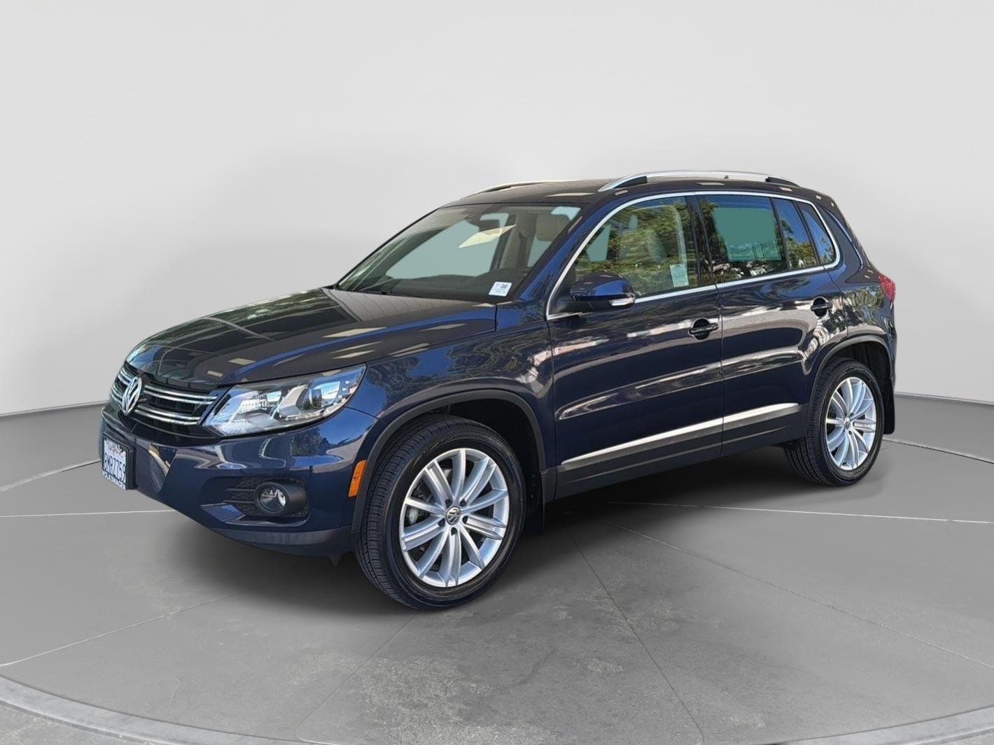 Night Blue Metallic 2016 Volkswagen Tiguan SUV / Crossover All-Wheel Drive Automatic