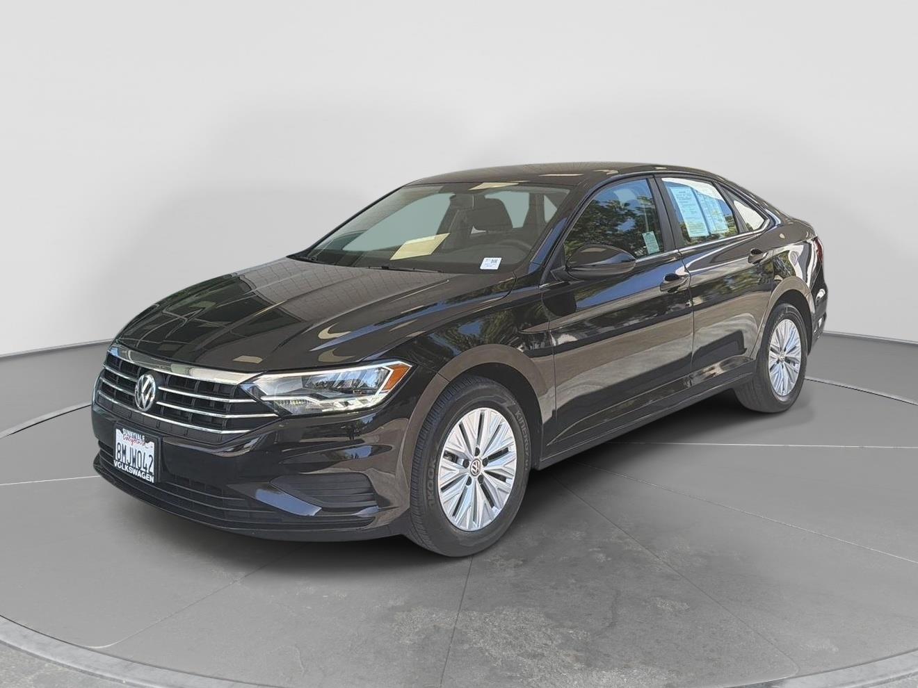 Black Uni 2019 Volkswagen Jetta Sedan Front-Wheel Drive Automatic