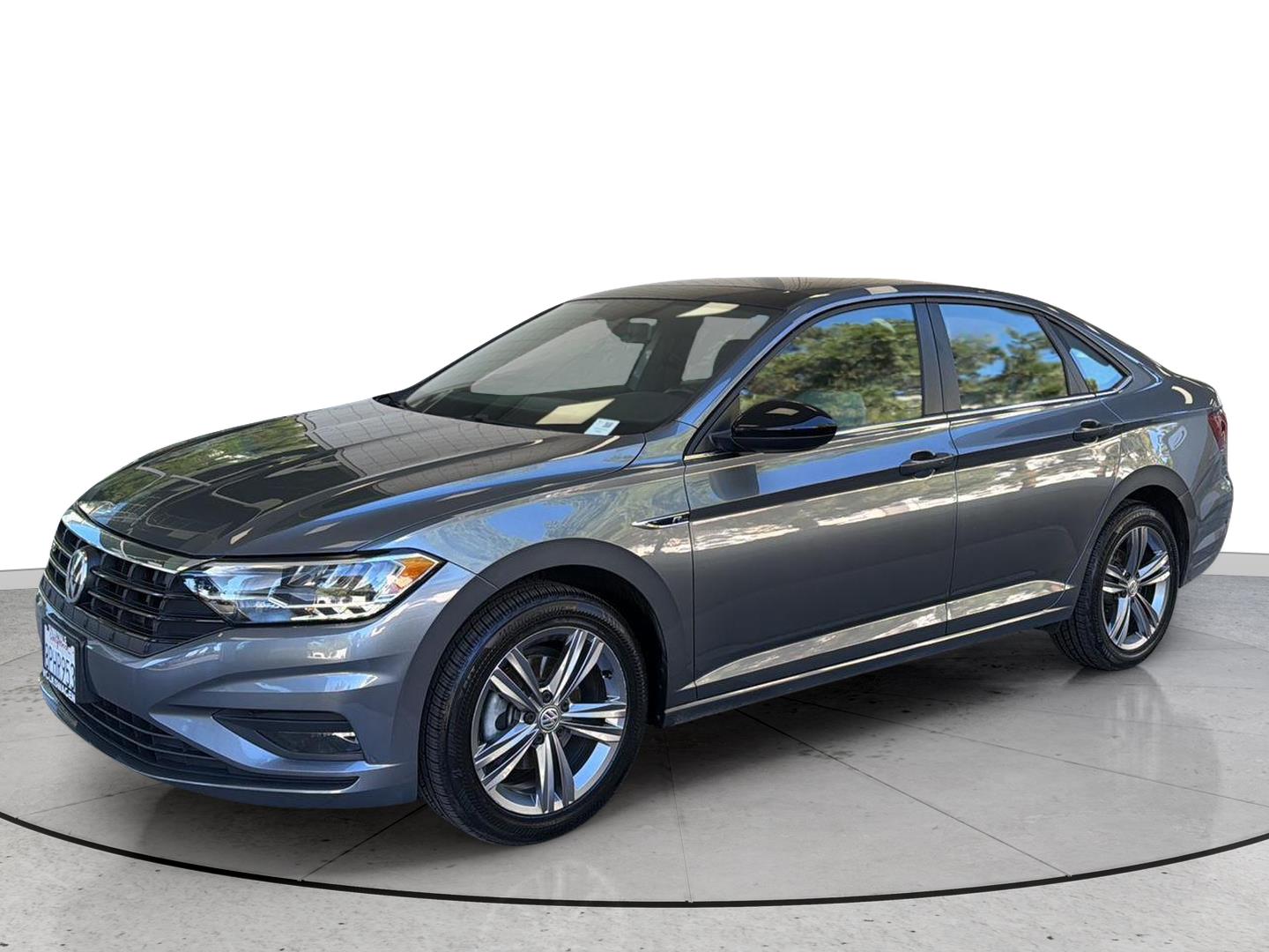 Platinum Gray Metallic 2019 Volkswagen Jetta Sedan Front-Wheel Drive Automatic