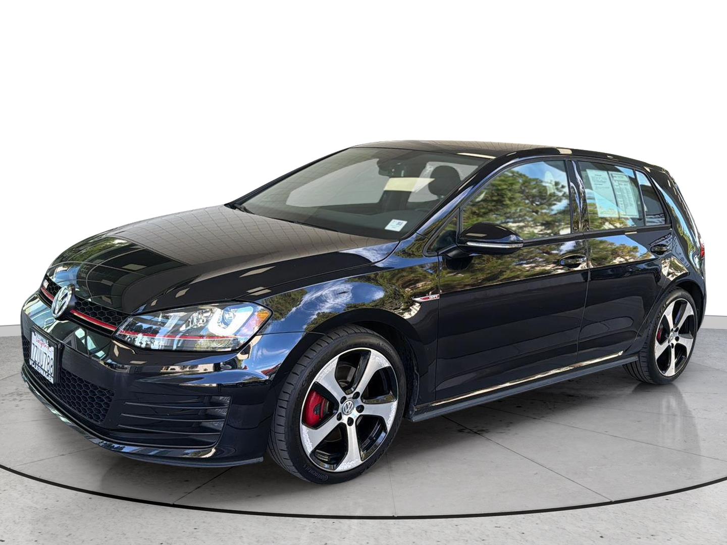 2016 Volkswagen Golf GTI 2.0T SE 4-Door FWD   