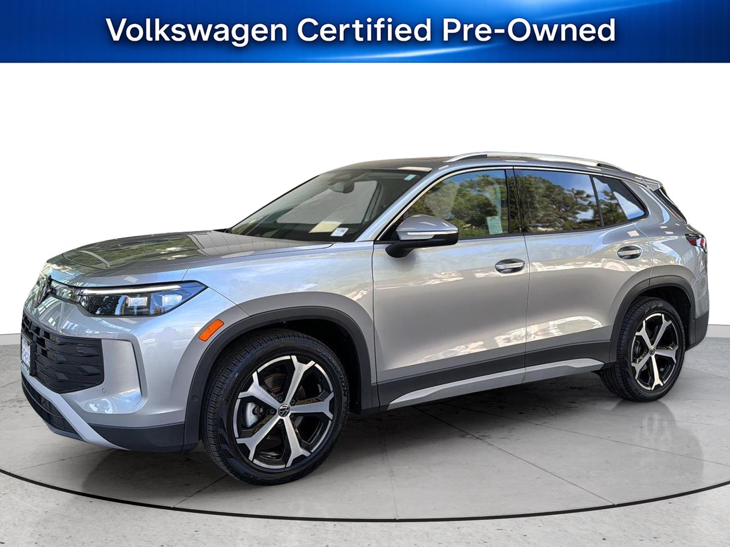 Pyrite Silver Metallic 2026 Volkswagen Tiguan SUV / Crossover Front-Wheel Drive Automatic