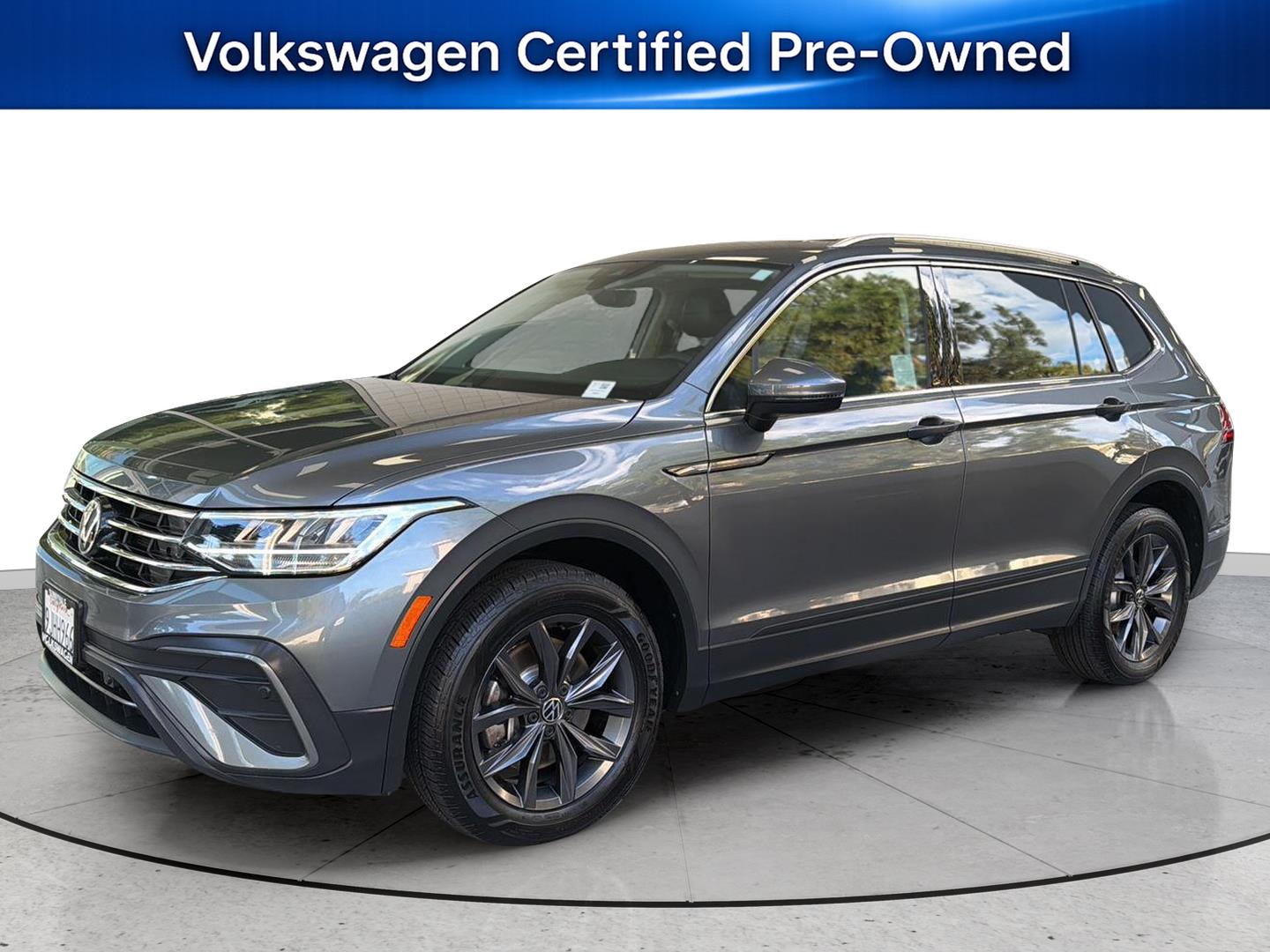 Platinum Gray Metallic 2023 Volkswagen Tiguan SUV / Crossover Front-Wheel Drive Automatic