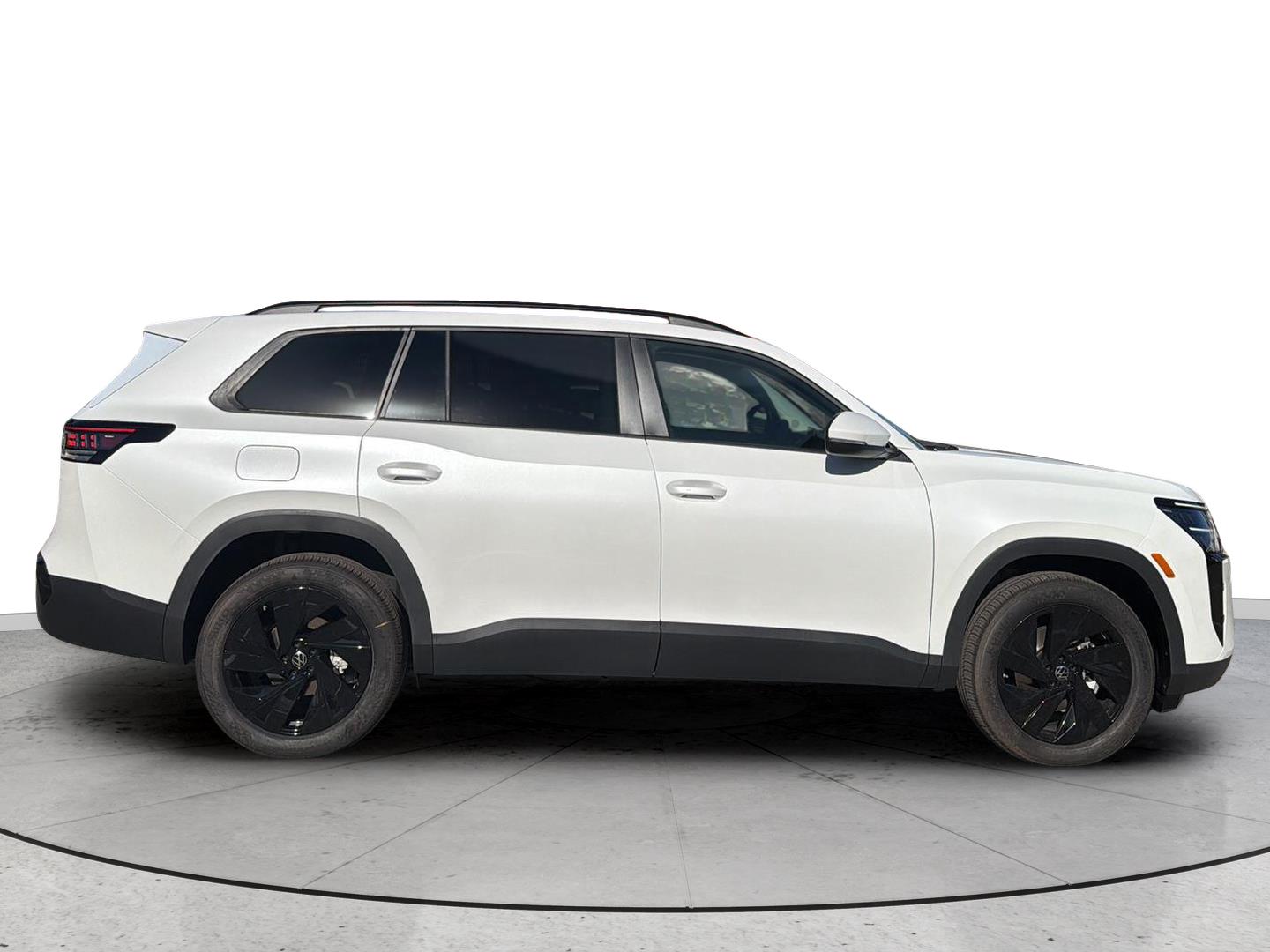 Opal White Pearl 2027 Volkswagen Atlas SUV / Crossover All-Wheel Drive Automatic