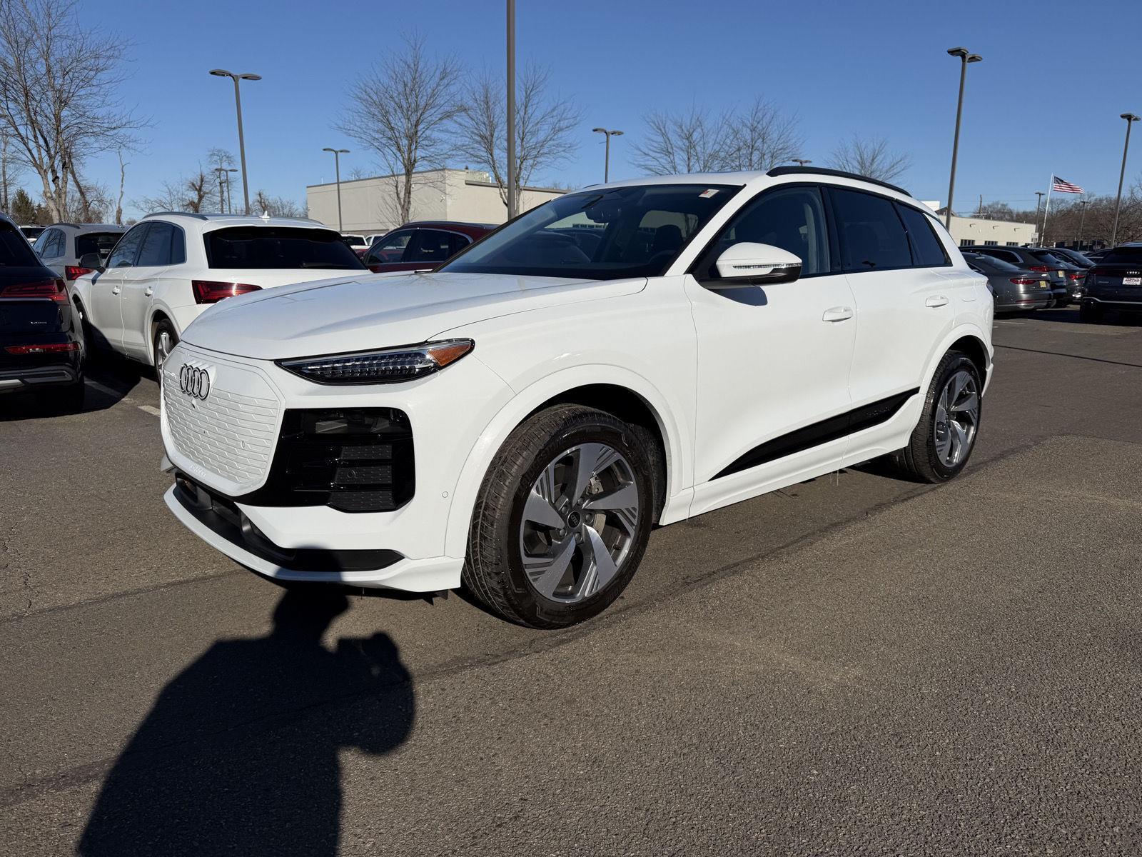 2025 Audi Q6 e-tron quattro Premium Plus