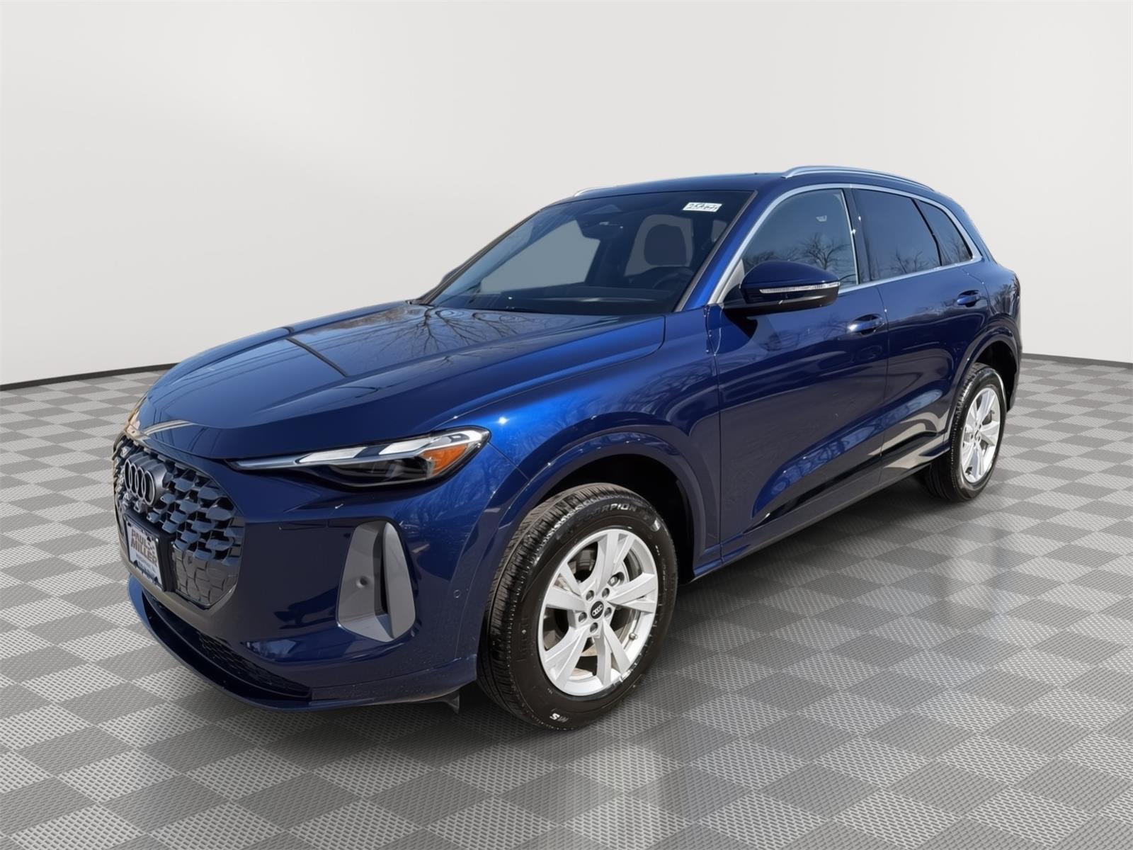 2025 Audi Q5 quattro Premium 40 TFSI