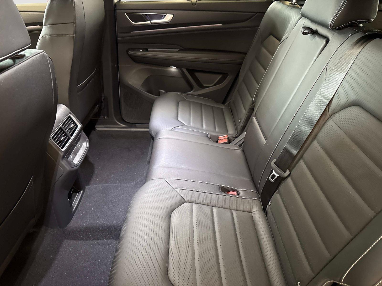2026 Volkswagen Atlas Cross Sport SEL R-LINE - Photo 13