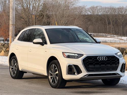 2022 Audi Q5 S line Premium