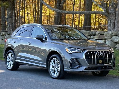 2023 Audi Q3 S line Premium