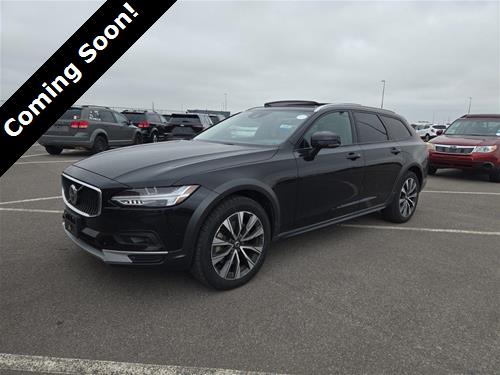 2021 Volvo V90 Cross Country T6