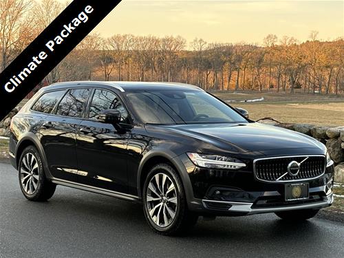 2021 Volvo V90 Cross Country T6