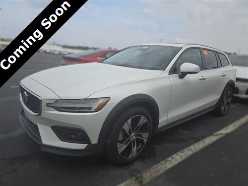 2025 Volvo V60 Cross Country Plus