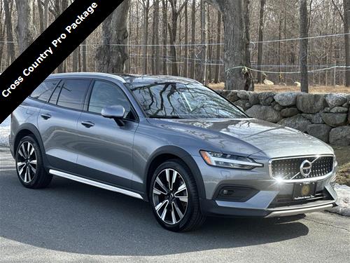 2020 Volvo V60 Cross Country T5