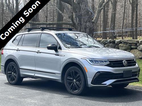 2022 Volkswagen Tiguan SE R-Line Black