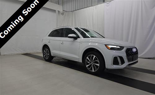 2023 Audi Q5 45 Premium Plus's photo