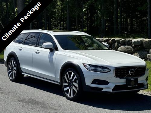 2023 Volvo V90 Cross Country Plus