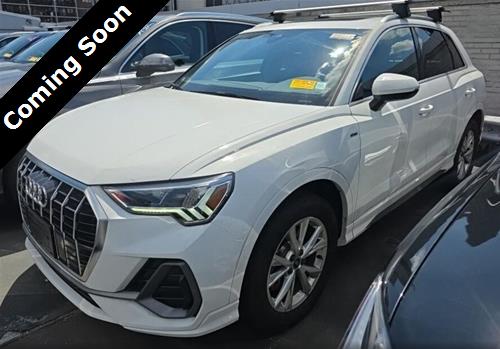 2024 Audi Q3 2.0T quattro Premium S line