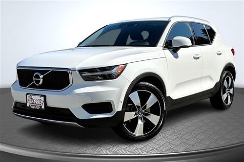 2019 Volvo XC40 Momentum