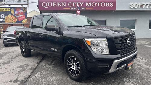 2022 Nissan Titan SV