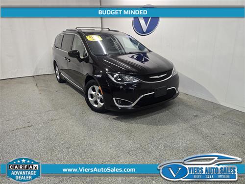 2017 Chrysler Pacifica Touring-L Plus