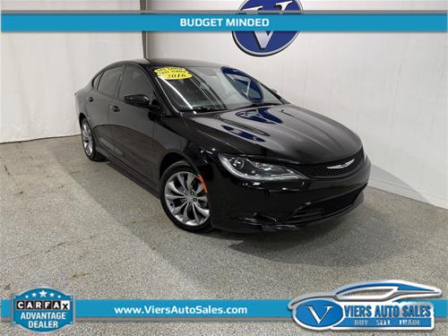 2016 Chrysler 200 S