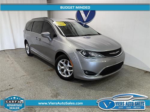 2017 Chrysler Pacifica Touring-L Plus