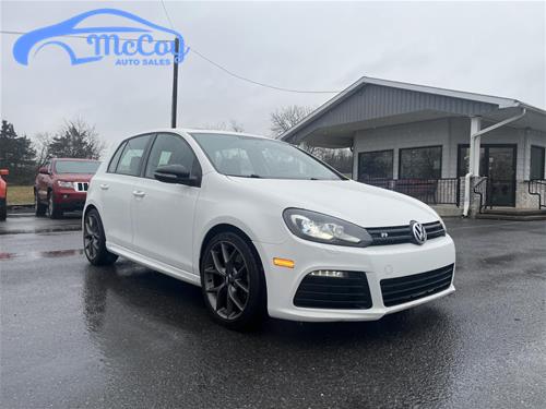 2013 Volkswagen Golf R w/Sunroof & Navi