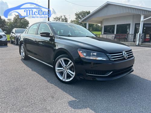 2014 Volkswagen Passat SE w/Sunroof & Nav