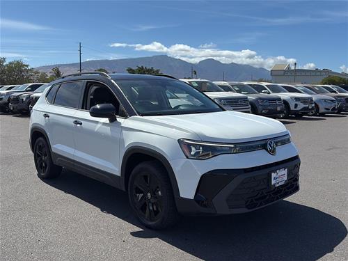 2025 Volkswagen Taos SE Black