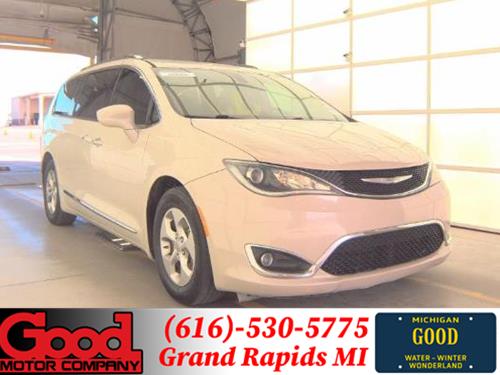 2017 Chrysler Pacifica Touring-L Plus