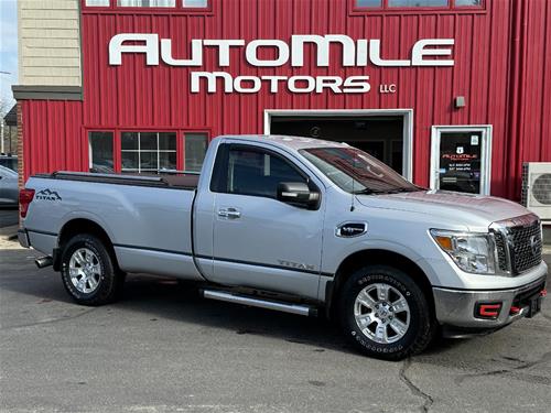 2017 Nissan Titan SV