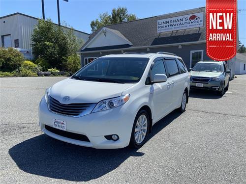 2017 Toyota Sienna XLE