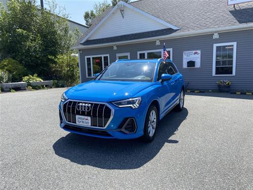 2023 Audi Q3 S line Premium