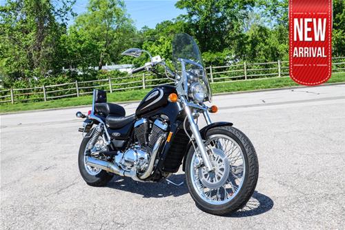 2004 SUZUKI MOTORCYCLE Intruder VS800