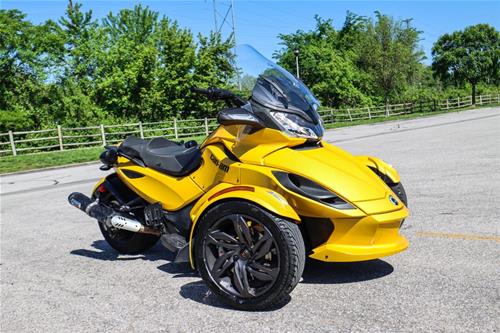2013 CAN-AM SPYDER STS