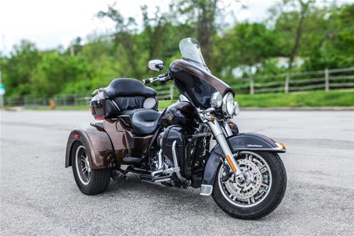 2013 HARLEY DAVIDSON FLHTCUTG