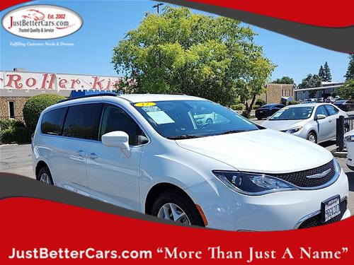 2017 Chrysler Pacifica Touring-L
